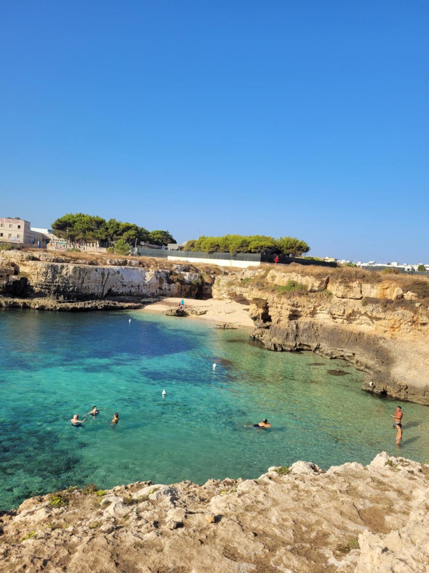 Cala Paradiso 莫诺波利 外观 照片