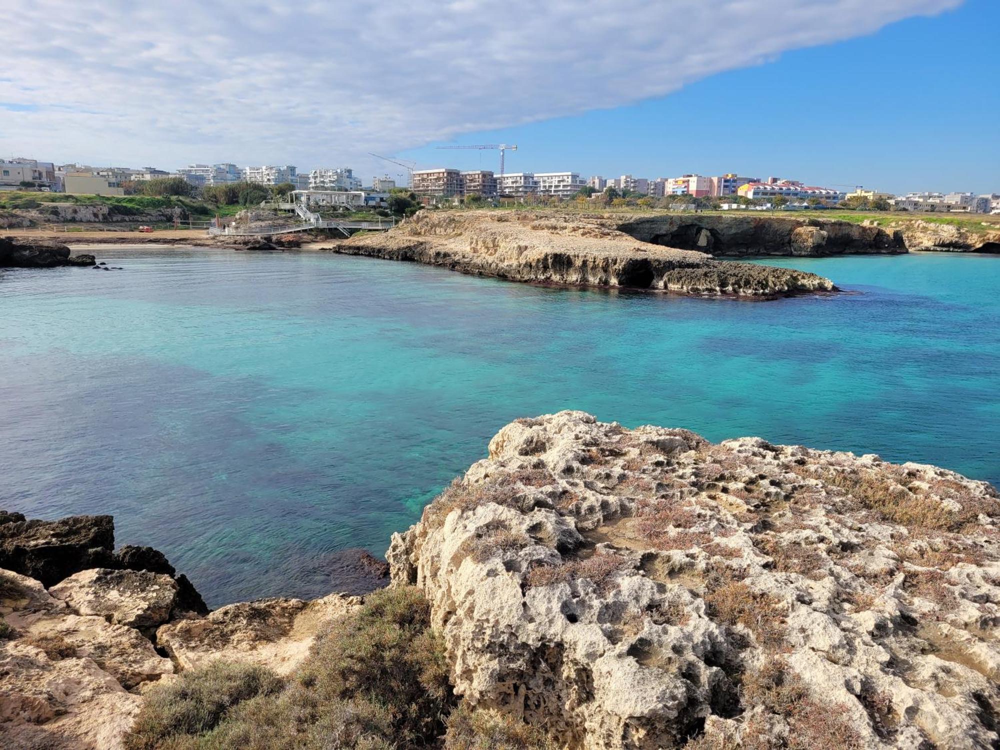 Cala Paradiso 莫诺波利 外观 照片
